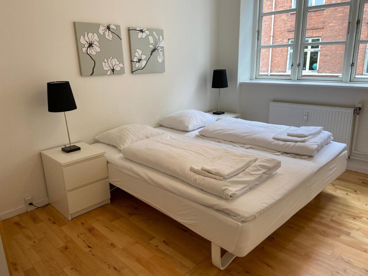 Bright 2-bedroom In Sophisticated Frederiksberg Copenhague